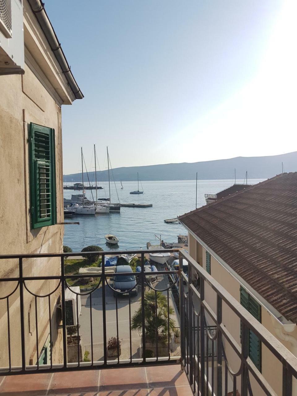 Apartman Natalia Tivat Exterior photo
